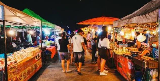 地攤經(jīng)濟(jì)刷屏.jpg 地攤經(jīng)濟(jì)刷屏.jpg