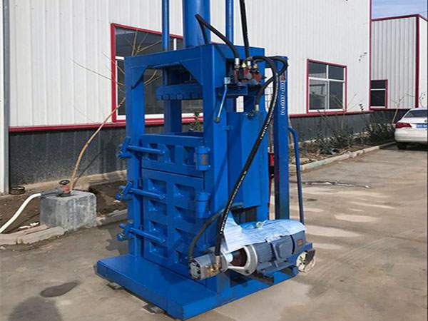 草料打包機(jī)自動(dòng)