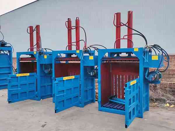 塑料瓶打包機(jī)器人