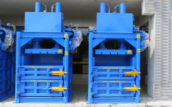 紙箱廠廢紙打包機(jī)視頻